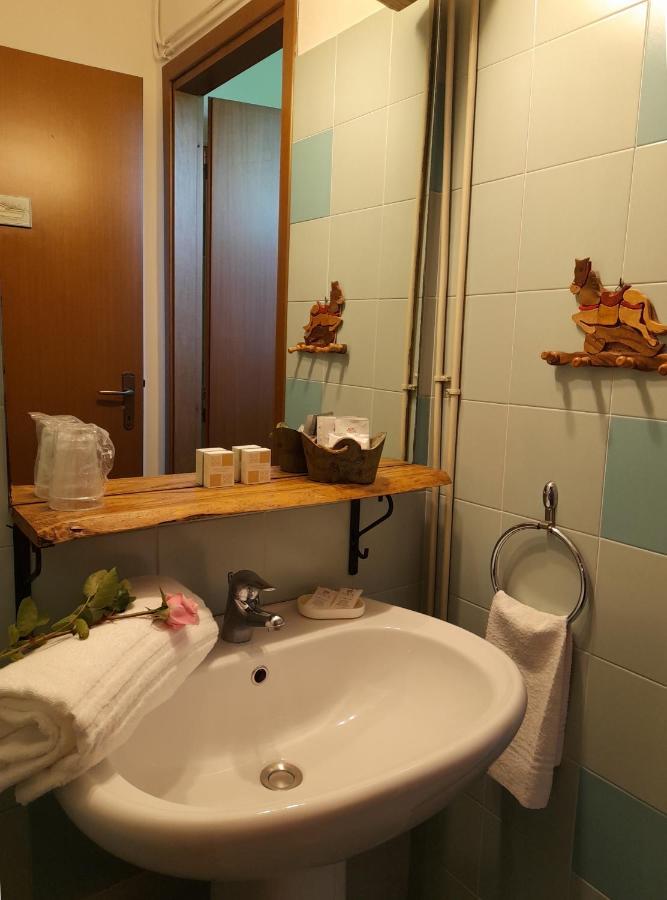Ca' Tomassino Holiday Apartments Urbino Exterior foto